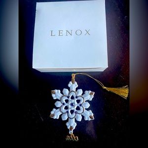 Lenox 2003 Snowflake Ornament
